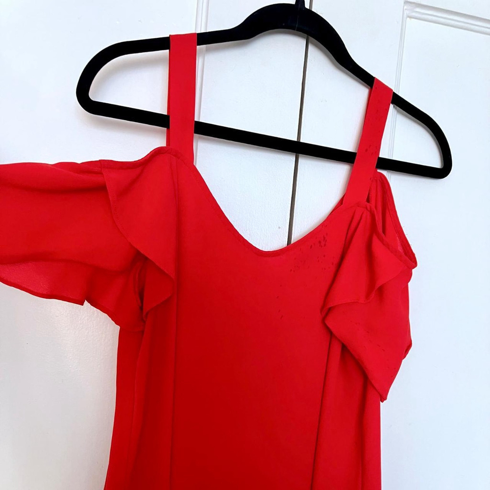 ❤️✨ VIBRANT NICHII RED COLD SHOULDER RUFFLE TOP (LARGE) ✨❤️ - Picture 3 of 6